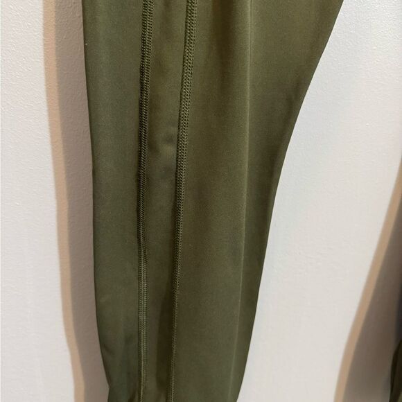 Athleta Ultimate Stash Tight - Picture 5 of 10